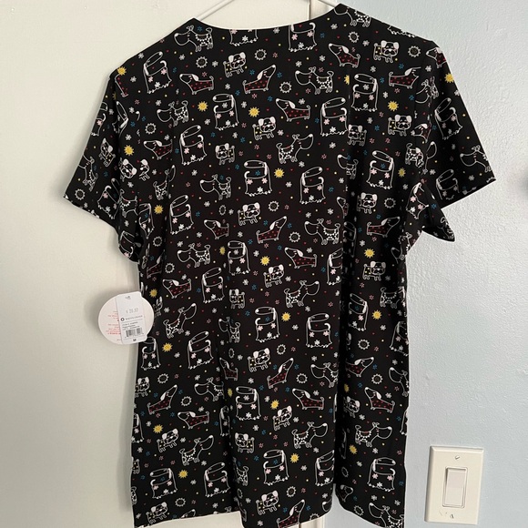 White cross women’s medium scrub top - Picture 2 of 2